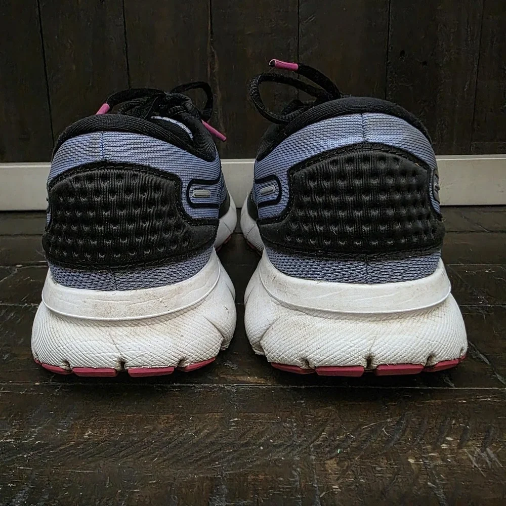 Brooks these shoes